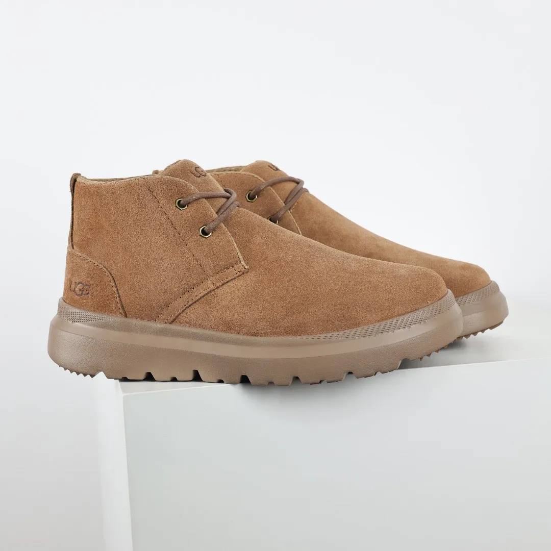 Pick up locally 💰500 Core recommended good price It is a very suitable choice for home furnishings. In the new year, uug launched a series of styles, which are partial to the preferences of young consumers and have also moved to the forefront of fashion trends. Shoe body material: water-repellent coated suede upper, 17 mm UGGPURE™ implantable wool insole, lightweight non-slip and comfortable rubber outsole, with brand LOGO and trademark, with full packaging Size: 40 41 42 43 44